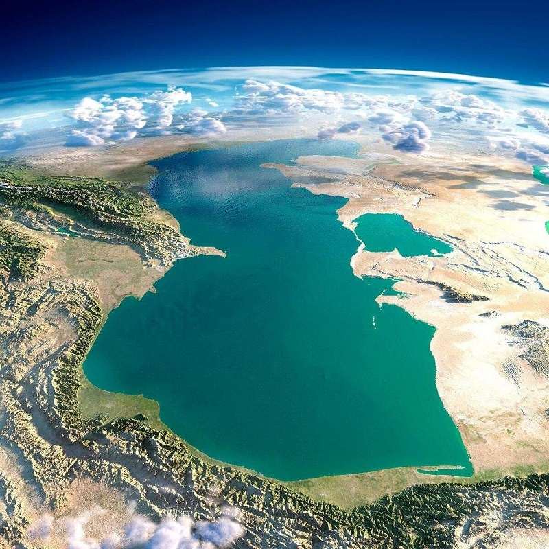 कैस्पियन सागर का ऊंचाई से लिया शानदार फोटो जो दीखता है की कैस्पियन एक झील से कही ज्यादा है लेकिन सागर से थोड़ा कम