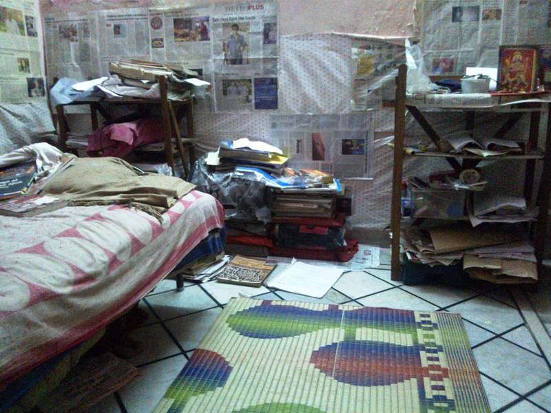 मेरा रूम जो अभी 8000 रुपए से ज्यादा का है  