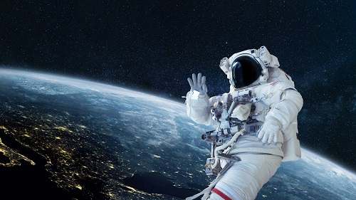 अंतरिक्ष में यदि अंतरिक्ष यात्री का सूट फट जाए तो क्या होगा [What If an Astronaut’s Suit Explodes in Space]